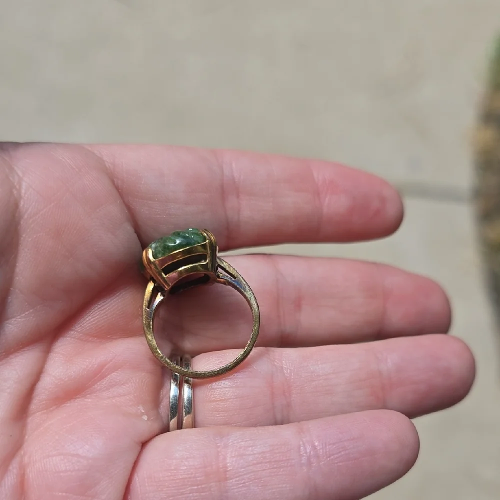 Antique & Vintage Carved Jade‎ ring, 10K Gold-filled